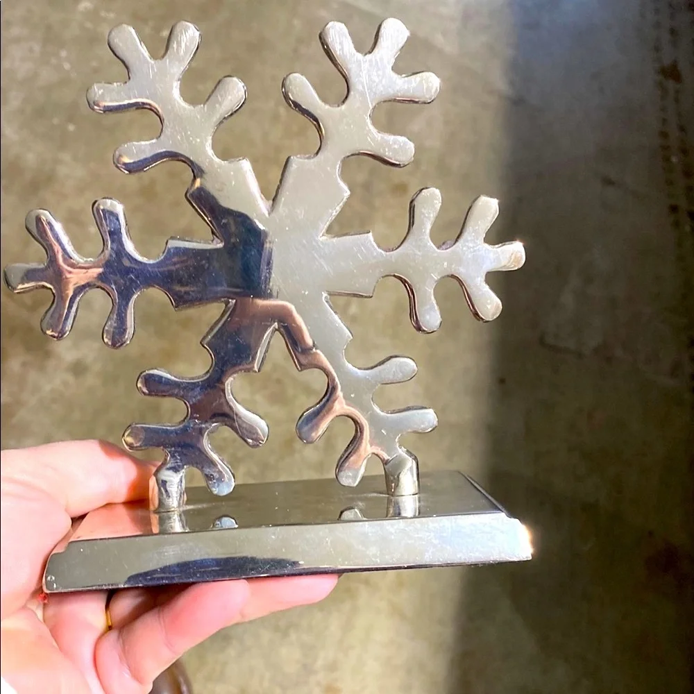 Pottery Barn Silver Snowflake Stocking Holder *A*